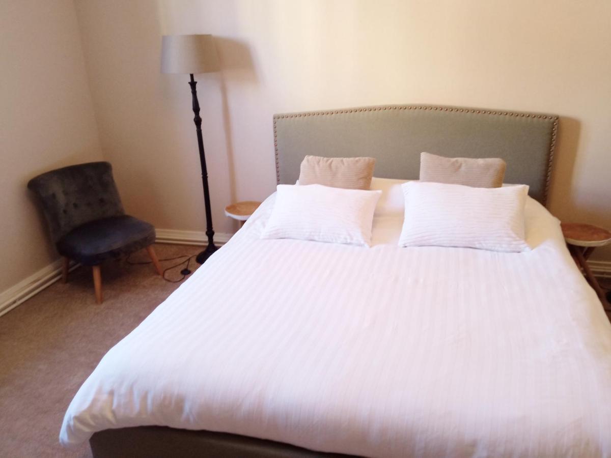 Au Pied Du Beffroi Apartment อาร์ราส ภายนอก รูปภาพ