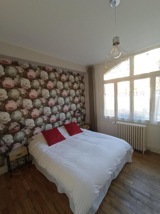 Au Pied Du Beffroi Apartment อาร์ราส ภายนอก รูปภาพ